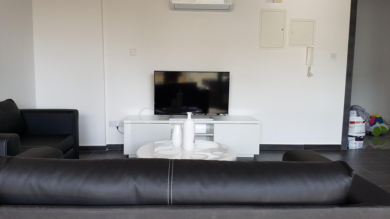 Dezo Luxury Town Apartment Larnaca Dış mekan fotoğraf