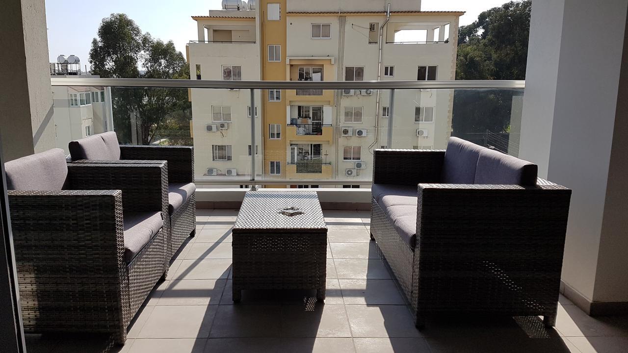 Dezo Luxury Town Apartment Larnaca Dış mekan fotoğraf