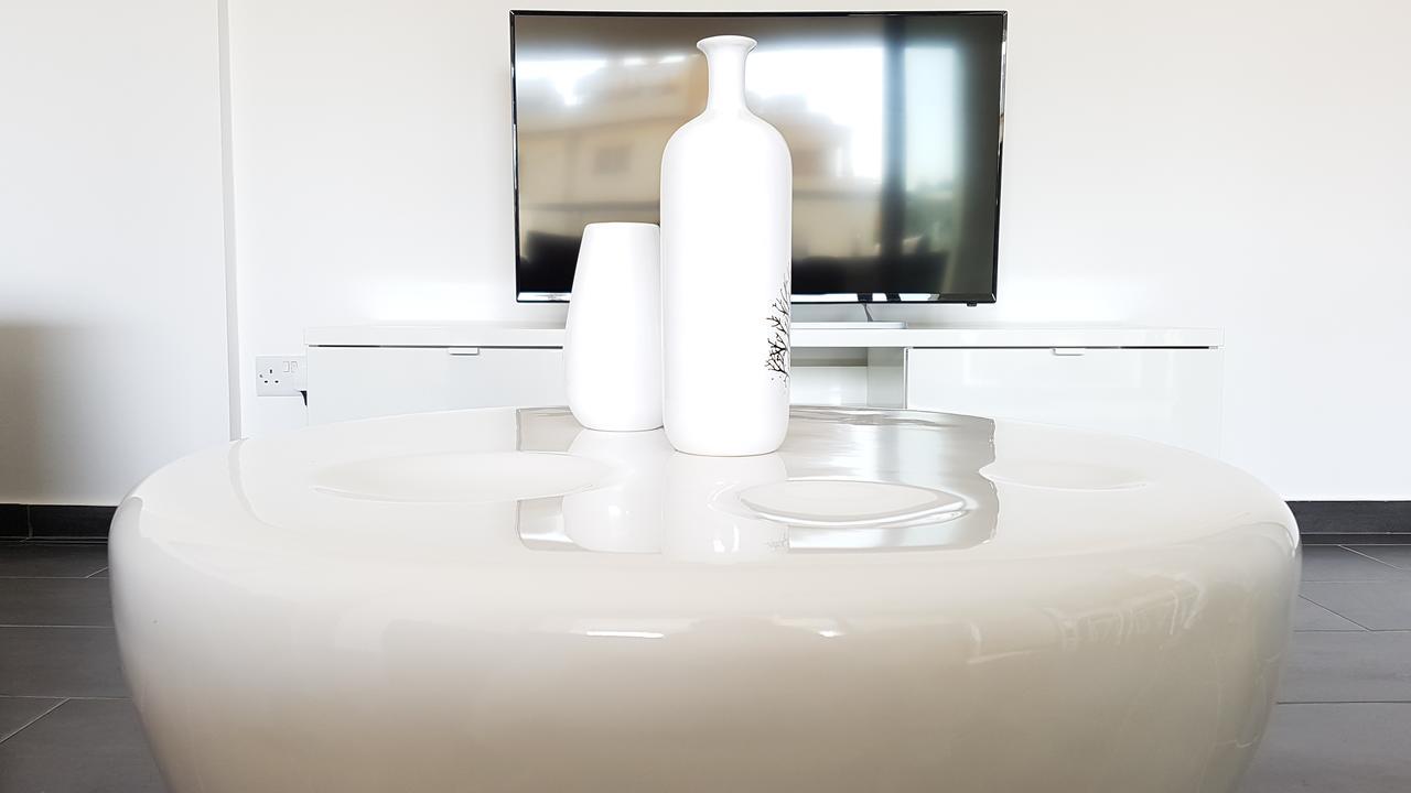 Dezo Luxury Town Apartment Larnaca Dış mekan fotoğraf