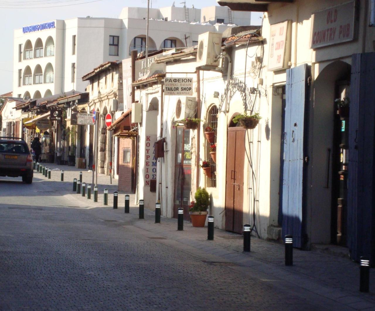 Dezo Luxury Town Apartment Larnaca Dış mekan fotoğraf